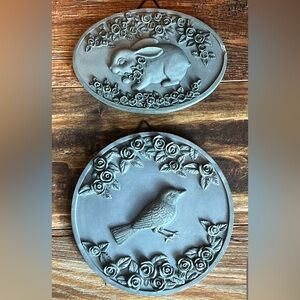 Charming Green Animal Garden Plaques